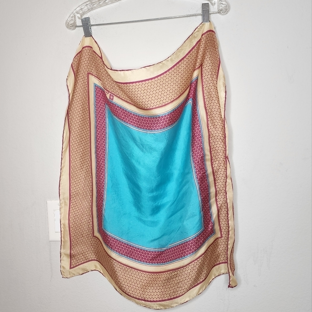 Anne Klein 100% silk scarf‎